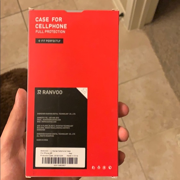 Clear and red iPhone XR case - Picture 2 of 3